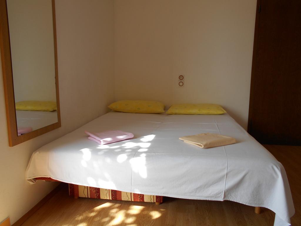 Apartments U Kapetana Punat Eksteriør billede
